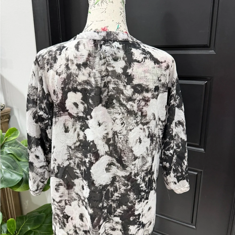 GAP Black & White Floral Brushstroke Tunic - Picture 6 of 8